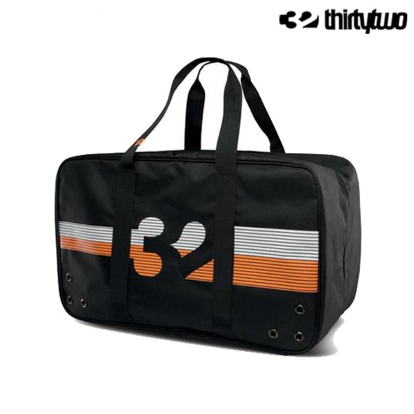 Thirty two duffle boot bag