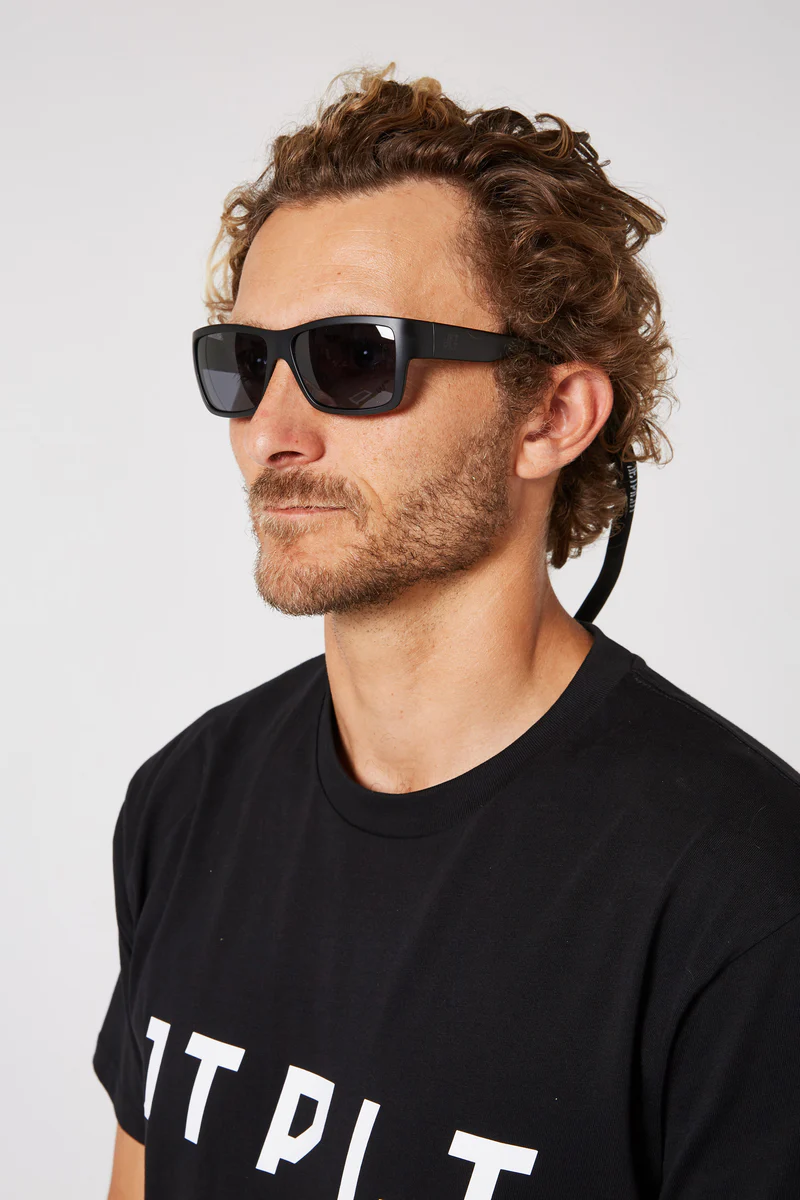 Jet Pilot Floating Sunnie Retainer Black - Image 4