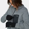 Gloves_AG8013_001_LeBent_Model_Crop8_Web