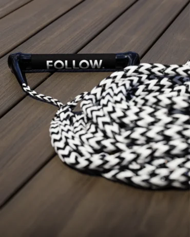 FE01106-SurfPackage-BlackWhite-Action-01