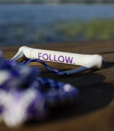FE01107-Surf2-UpPackage-Lavender-Action-02_1200x
